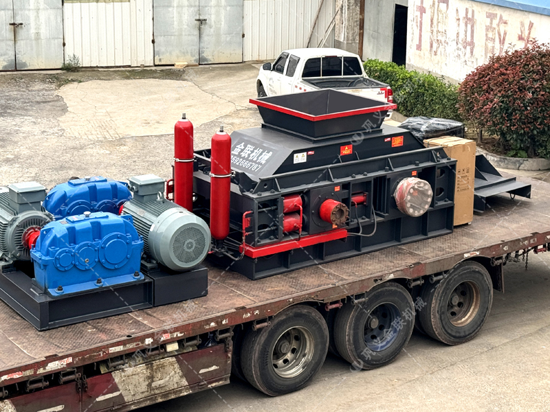 液壓對輥制砂機憑什么宣稱 “高產又穩(wěn)定”？其耐磨技術的雙重突破是關鍵